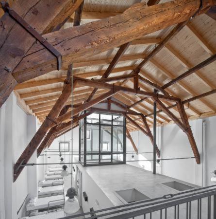 Albergue Santiago Apostol Логроньо Экстерьер фото