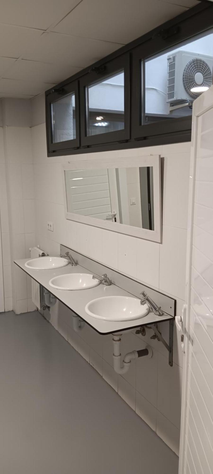 Albergue Santiago Apostol Логроньо Экстерьер фото