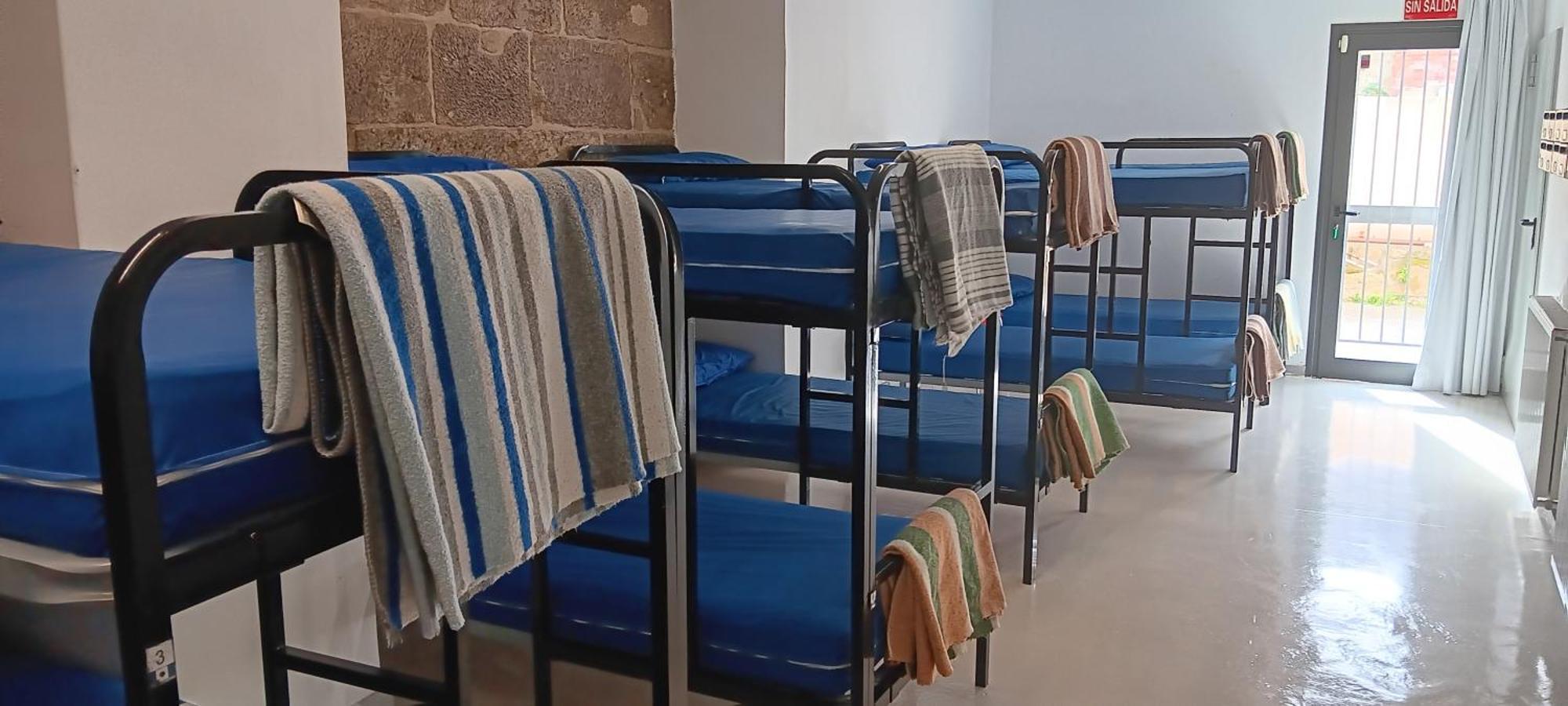 Albergue Santiago Apostol Логроньо Экстерьер фото