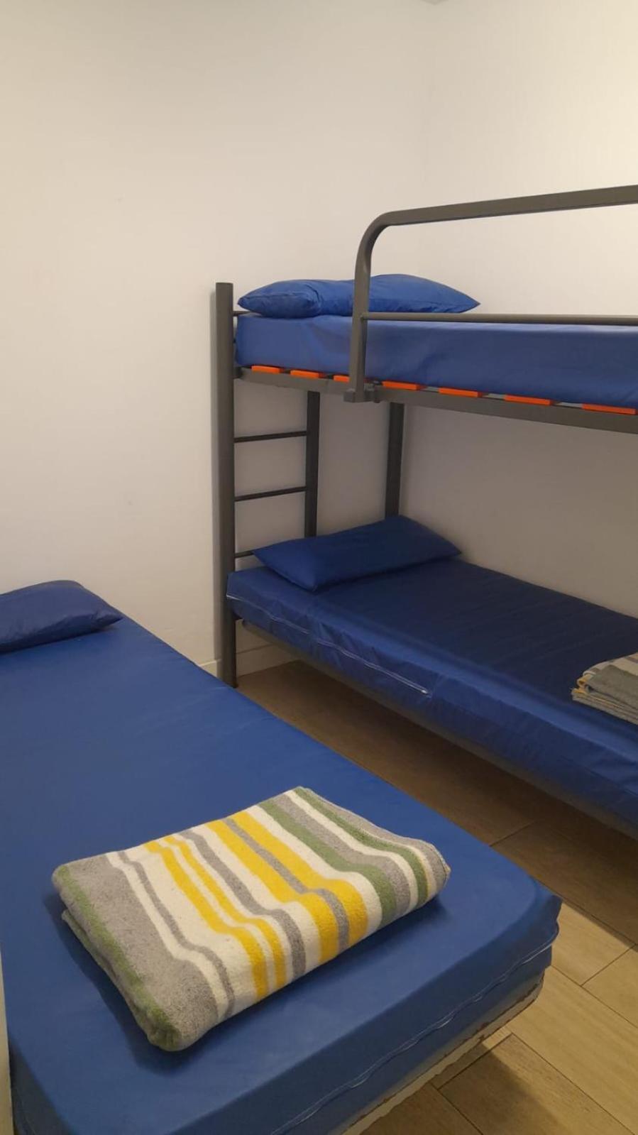 Albergue Santiago Apostol Логроньо Экстерьер фото