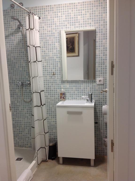Albergue Santiago Apostol Логроньо Номер фото