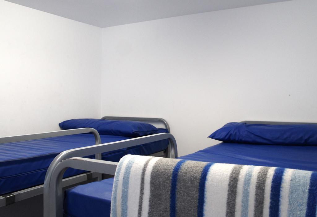 Albergue Santiago Apostol Логроньо Экстерьер фото