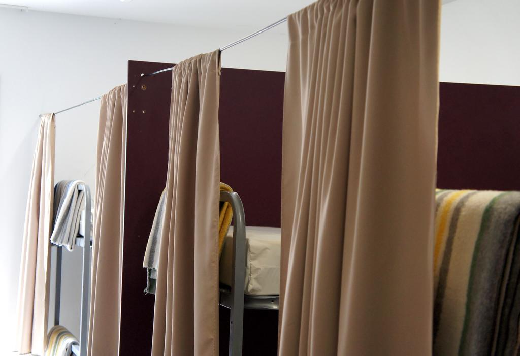 Albergue Santiago Apostol Логроньо Экстерьер фото
